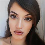 Native espagnole, étudiante de doctorat en didactique des langues étrangère. Je vous propose des cours en anglais ou espagnol dynamiques et adaptées à tous besoins. N'hésitez pas à me contacter pour toutes questions !